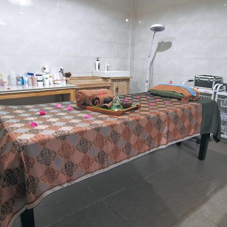 Coco Breeze Spa Hotel غيلي آير المظهر الخارجي الصورة