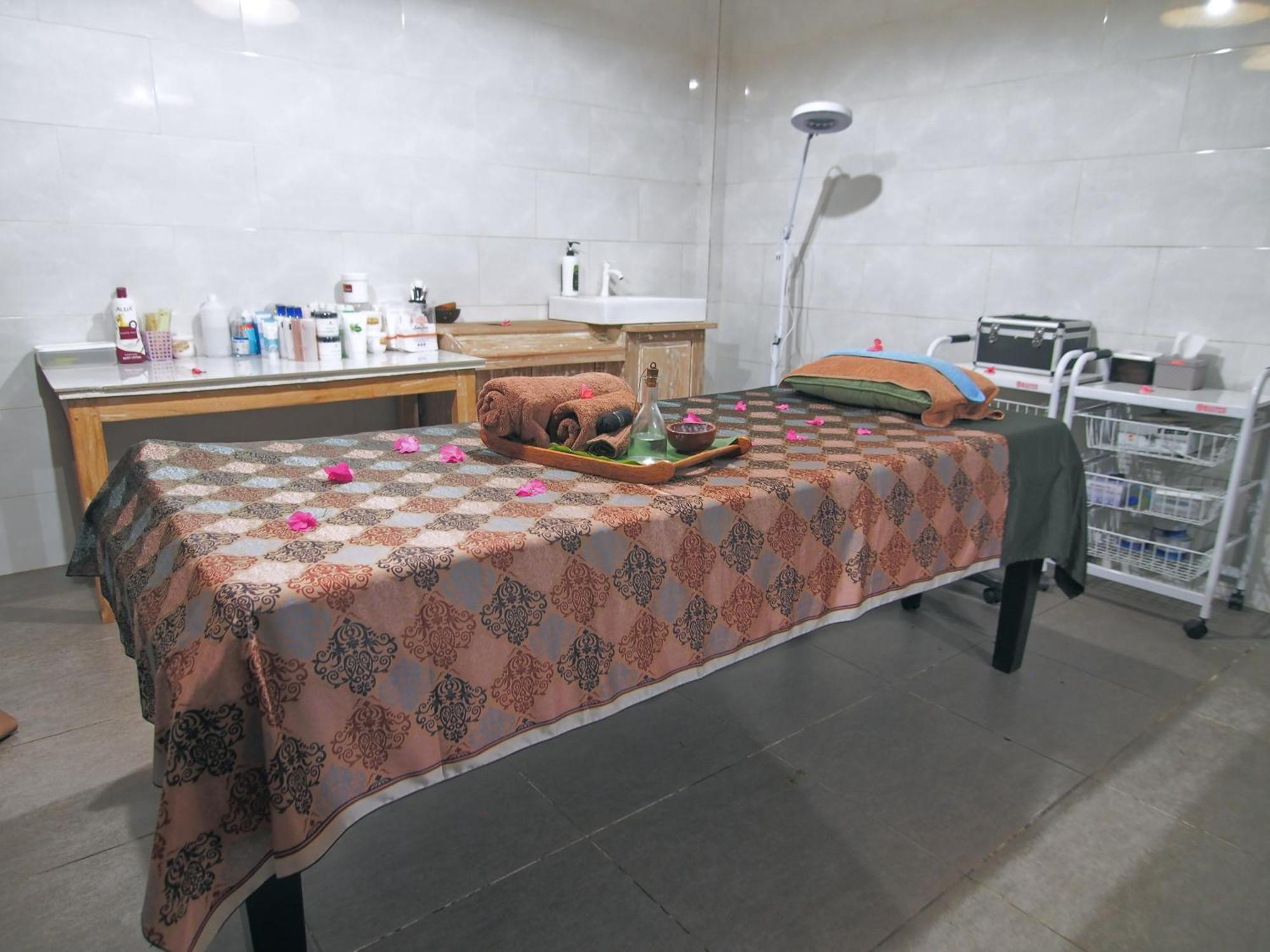 Coco Breeze Spa Hotel غيلي آير المظهر الخارجي الصورة