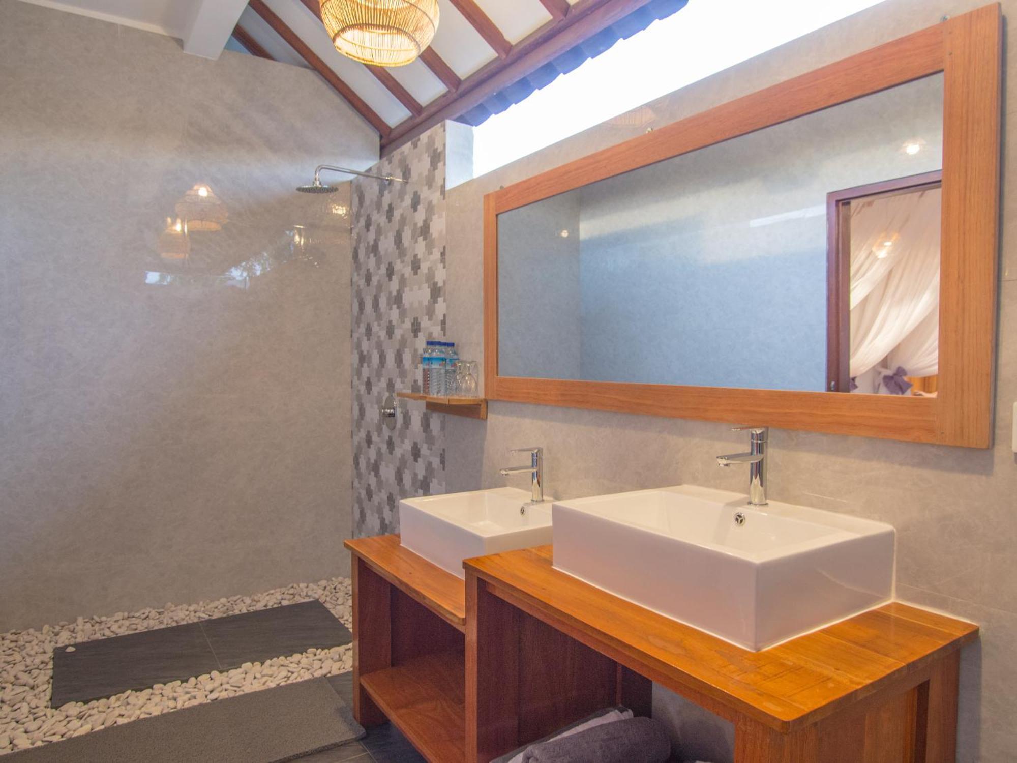 Coco Breeze Spa Hotel غيلي آير المظهر الخارجي الصورة